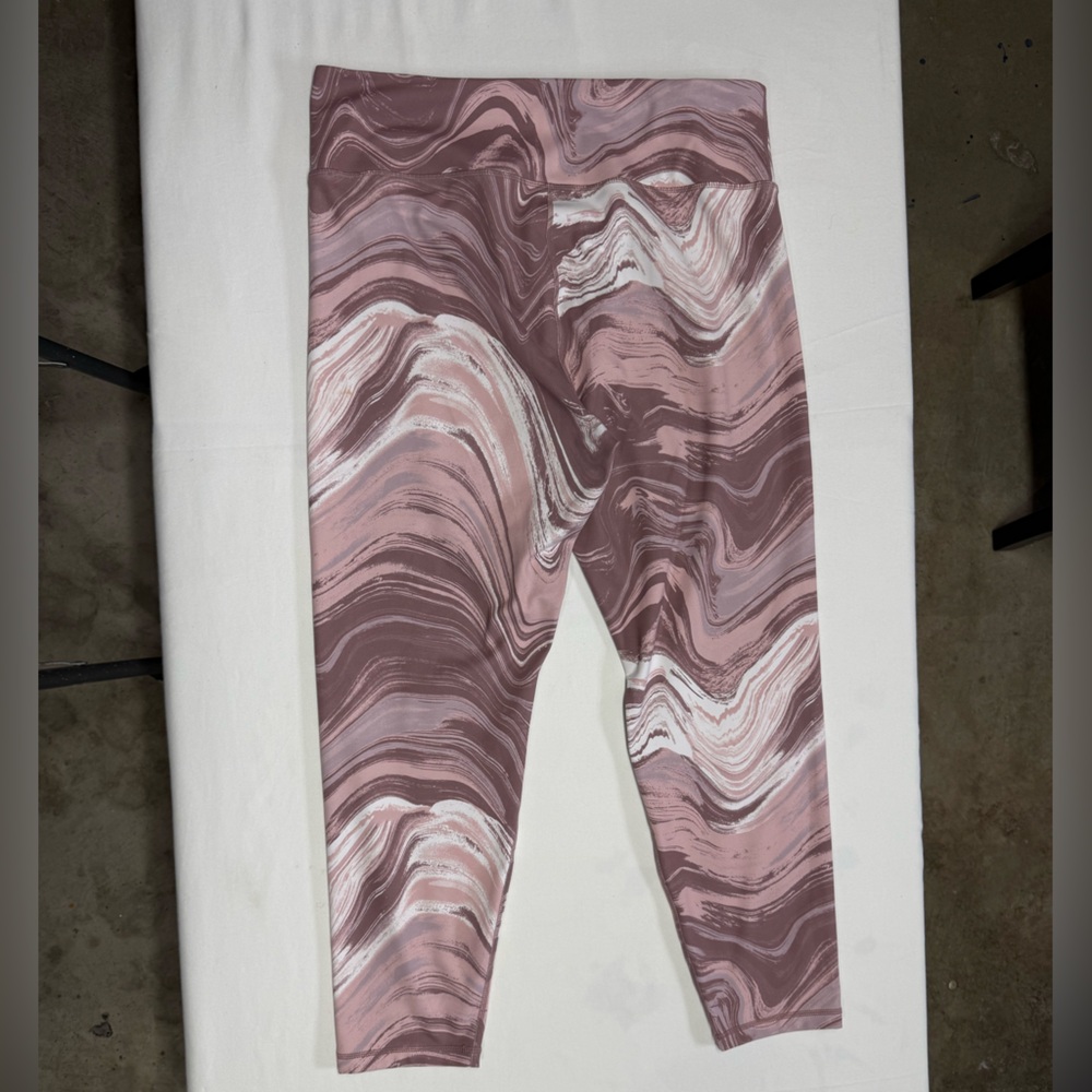 Stylish Pink and White Leggings
